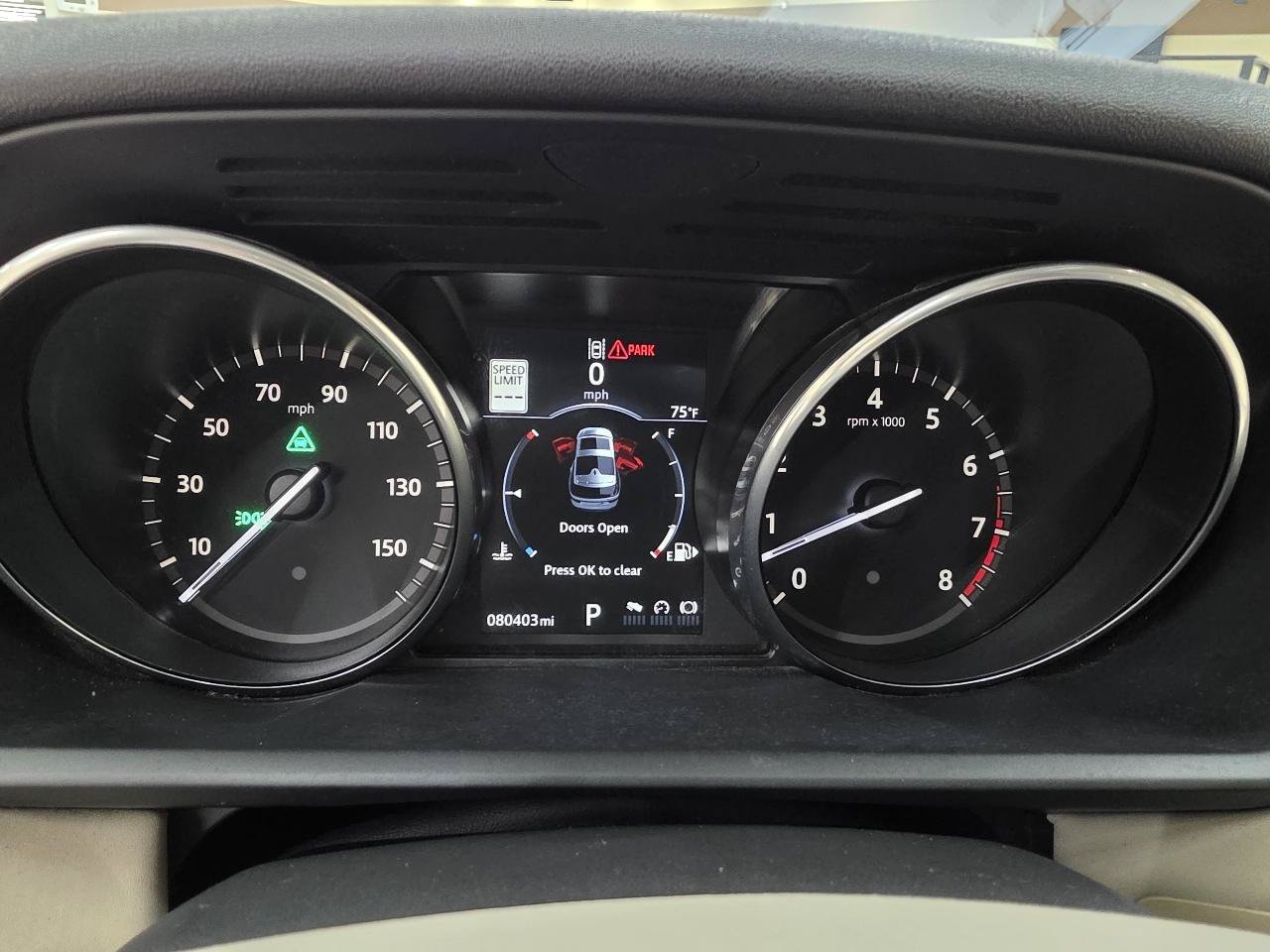 Used 2017 Land Rover Discovery HSE AWD/4WD image 33