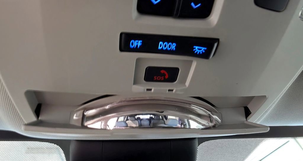 Used 2024 Toyota Sienna XLE image 53