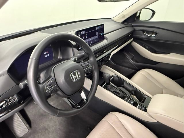 Used 2023 Honda Accord EX-L image 16