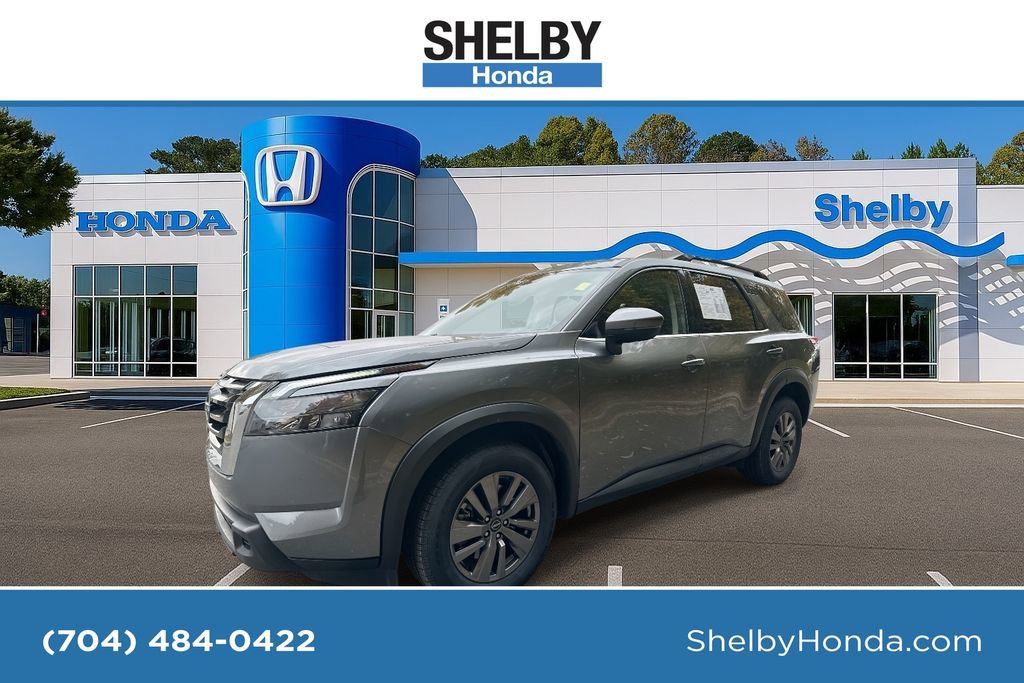 Used 2025 Nissan Pathfinder SV