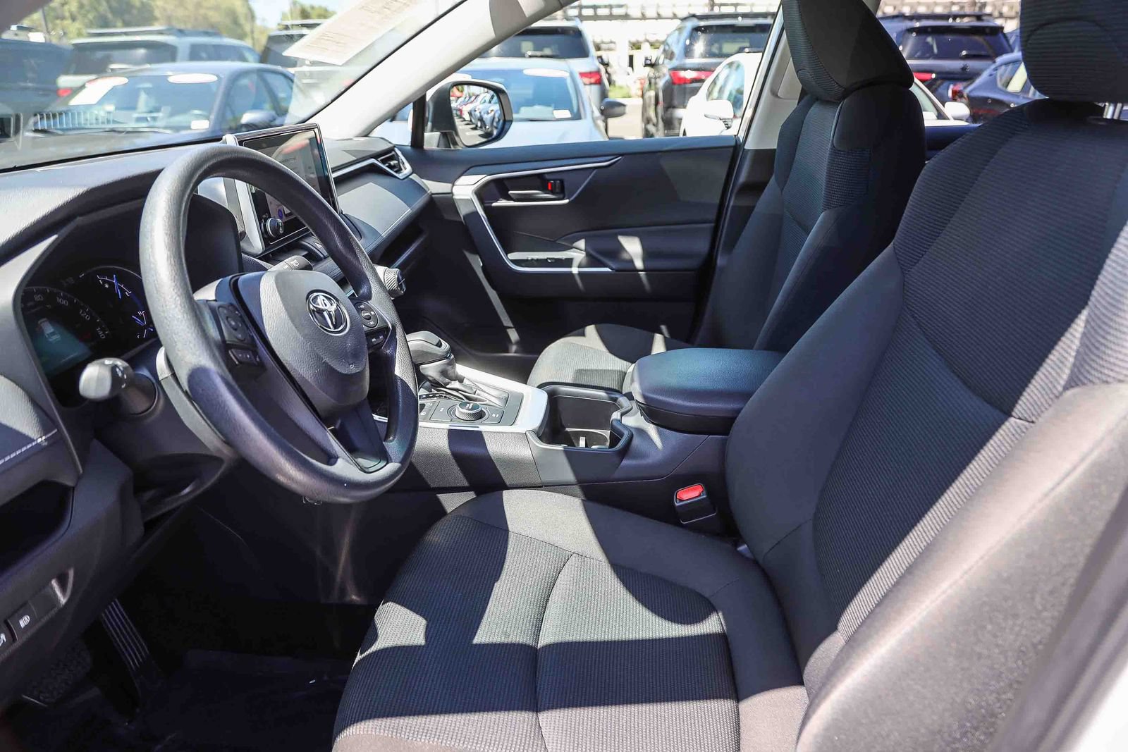 Certified 2025 Toyota RAV4 LE AWD/4WD image 19
