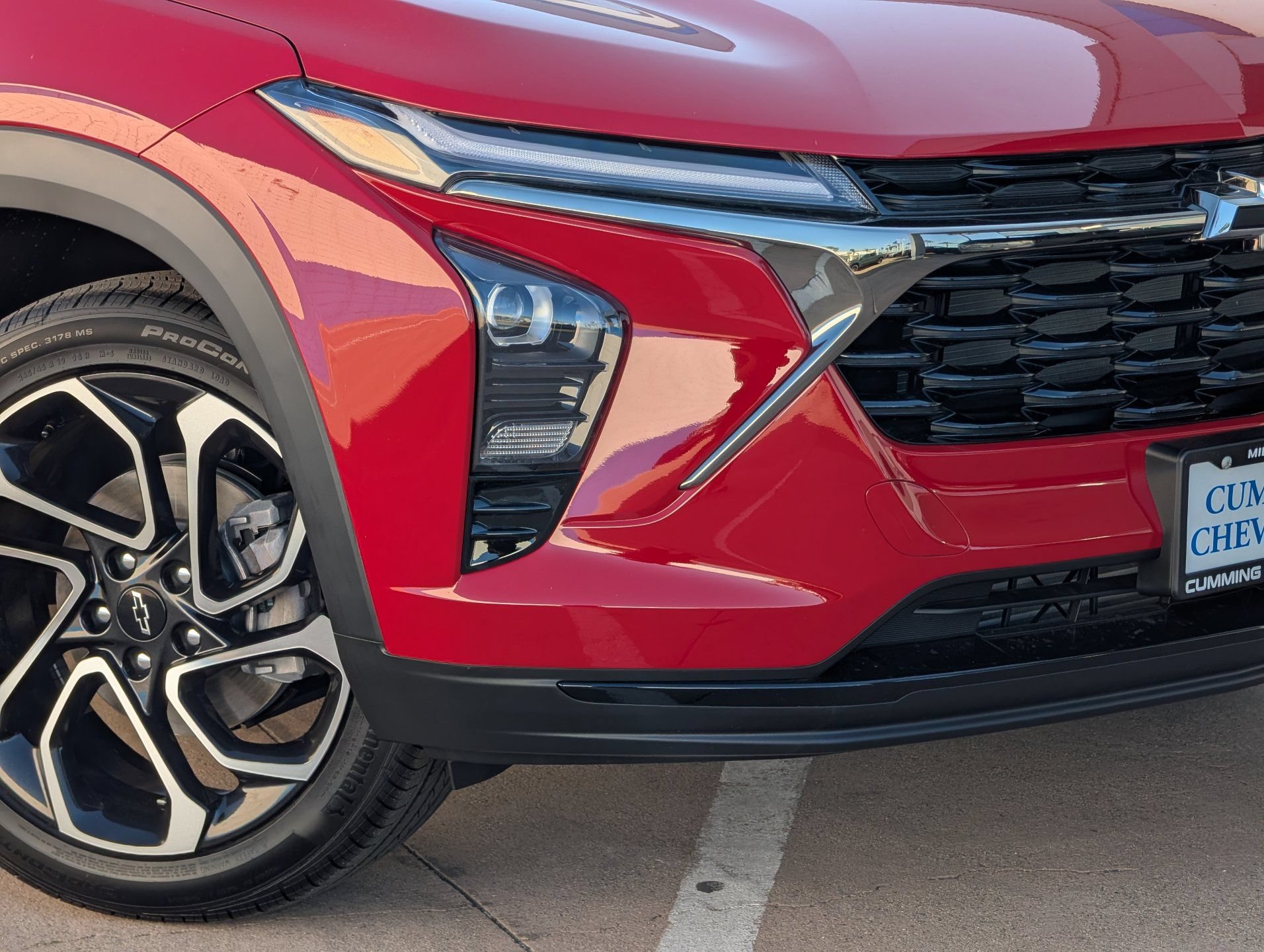 New 2026 Chevrolet Trax RS FWD image 3