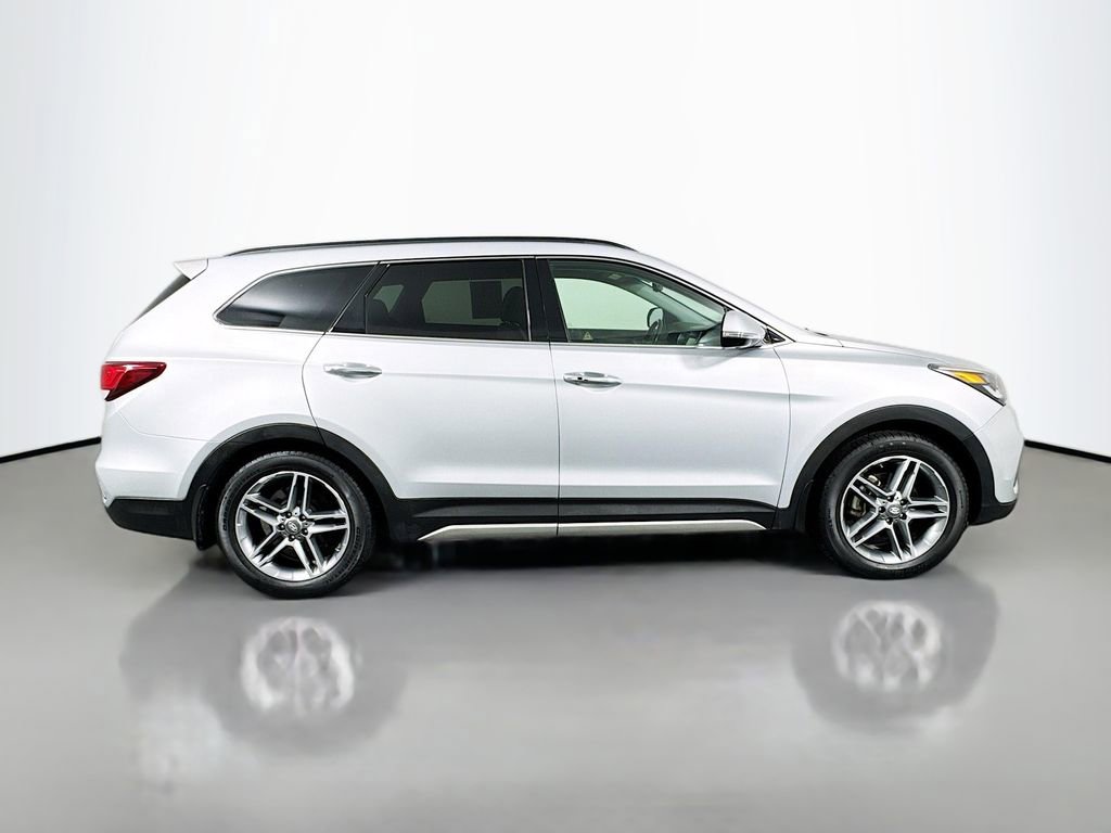 Used 2019 Hyundai Santa Fe XL FWD image 4