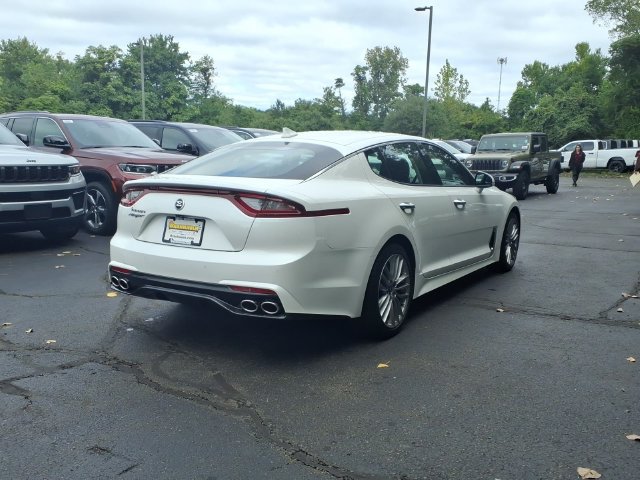 Used 2018 Kia Stinger RWD image 8