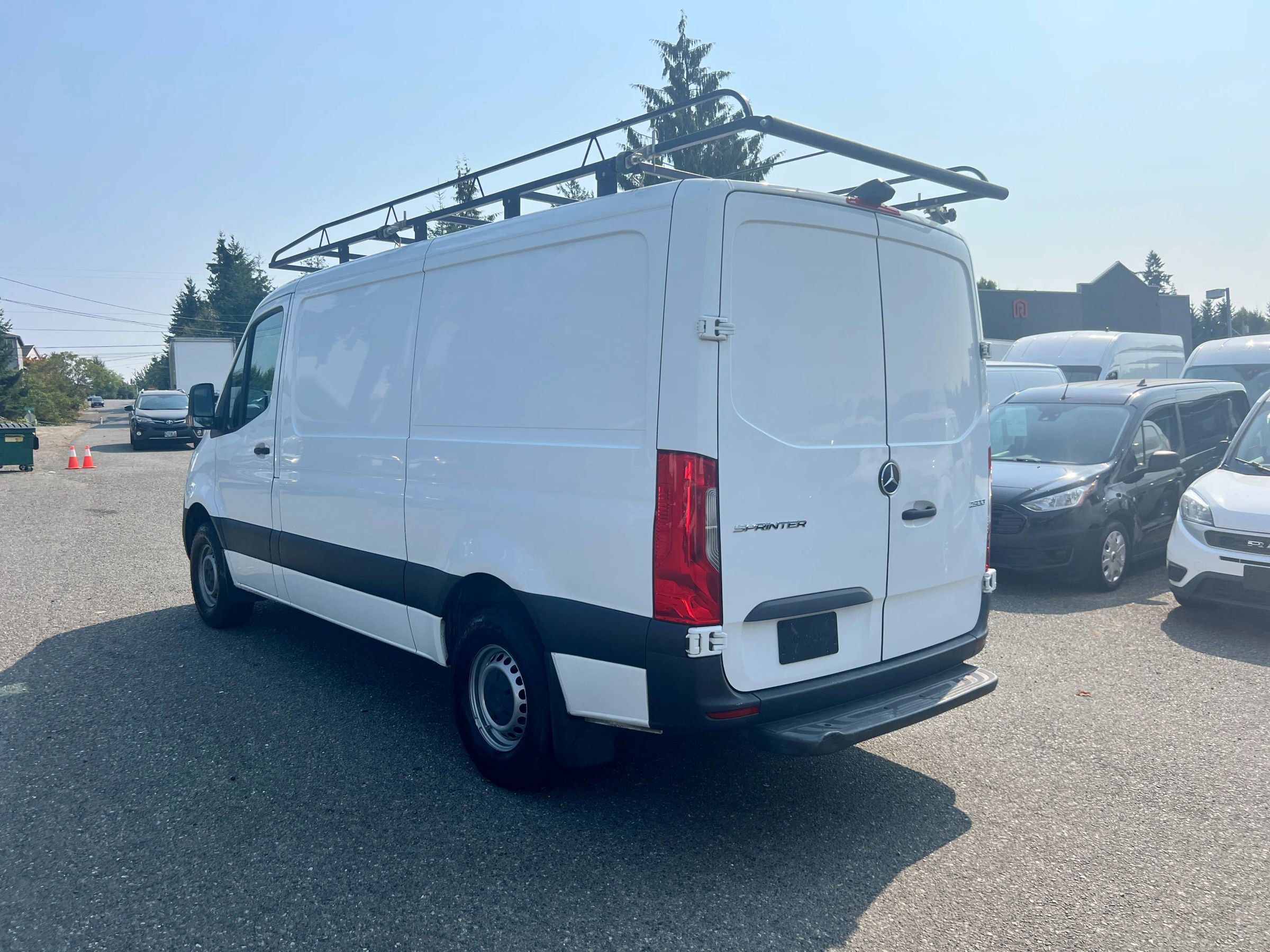 Used 2019 Mercedes-Benz Sprinter 144 Cargo image 5