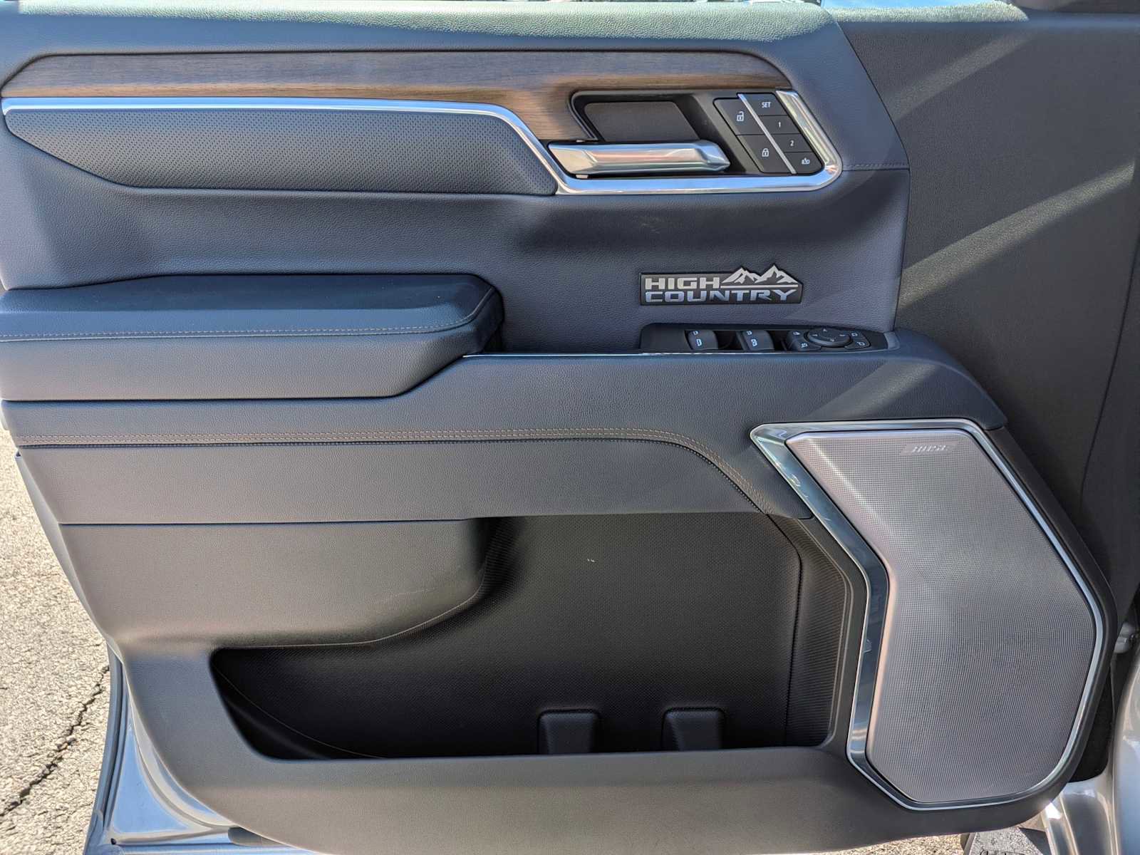 Used 2023 Chevrolet Silverado 1500 High Country w/ High Country Premium Package image 16