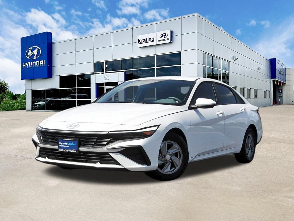 Certified 2026 Hyundai Elantra SE FWD image 1