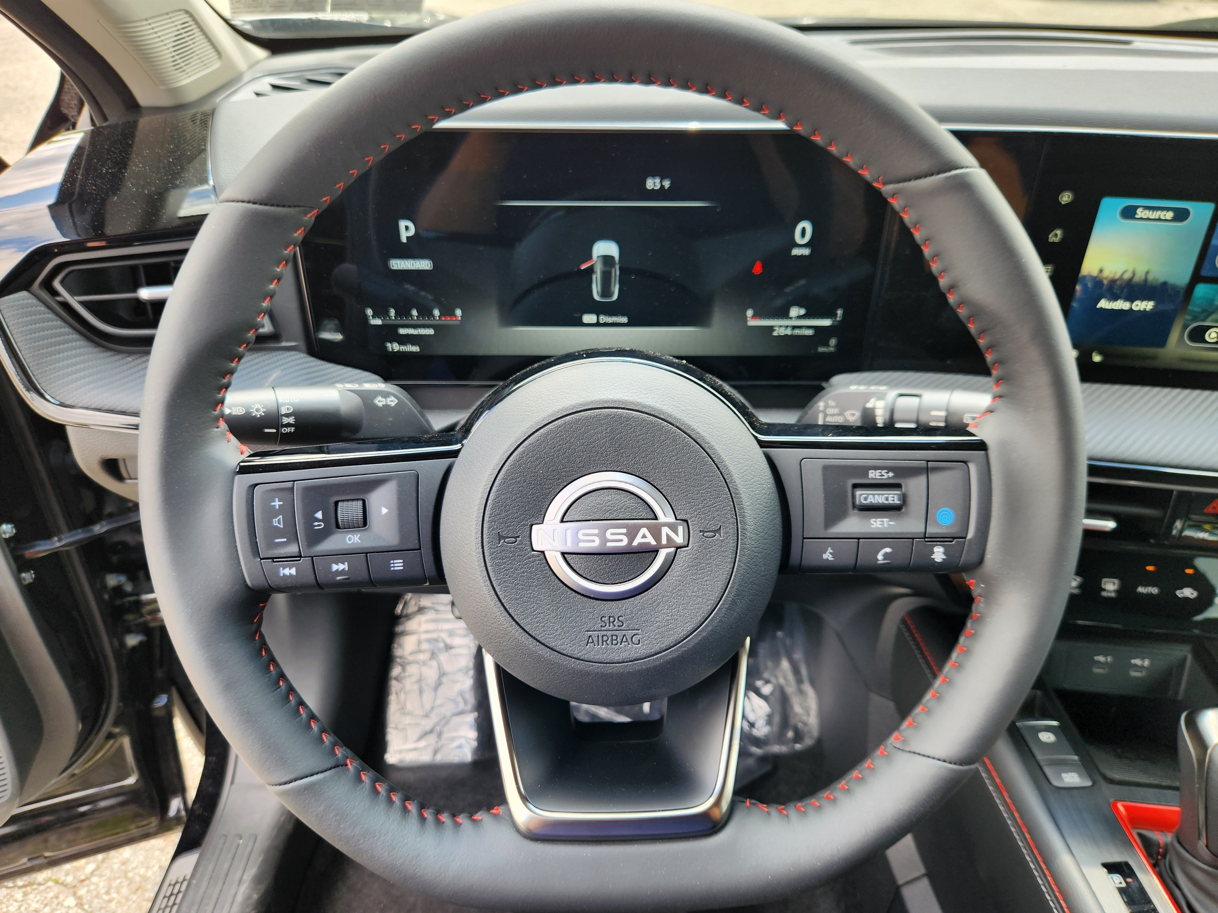 New 2025 Nissan Kicks SR w/ SR Premium Package AWD/4WD image 9
