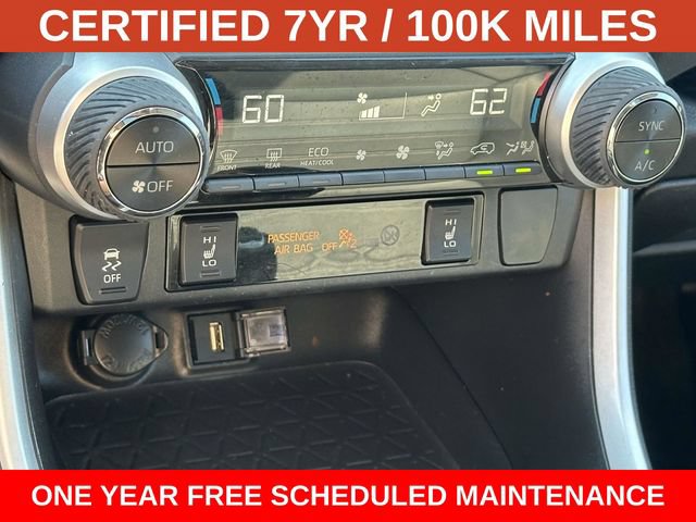 Used 2022 Toyota RAV4 XLE Premium AWD/4WD image 22