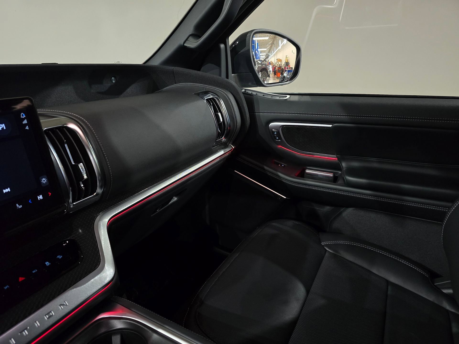 New 2026 Ford Expedition Platinum w/ Stealth Appearance Package image 36