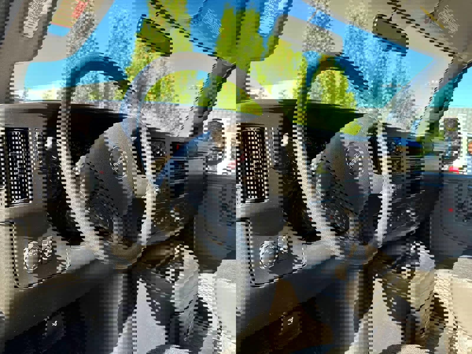 Used 2023 GMC Savana 2500 w/ Driver Convenience Package image 18