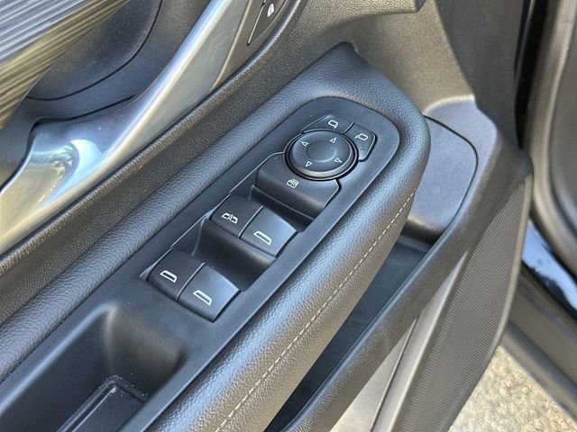 Used 2023 GMC Terrain SLE w/ Driver Convenience Package image 21