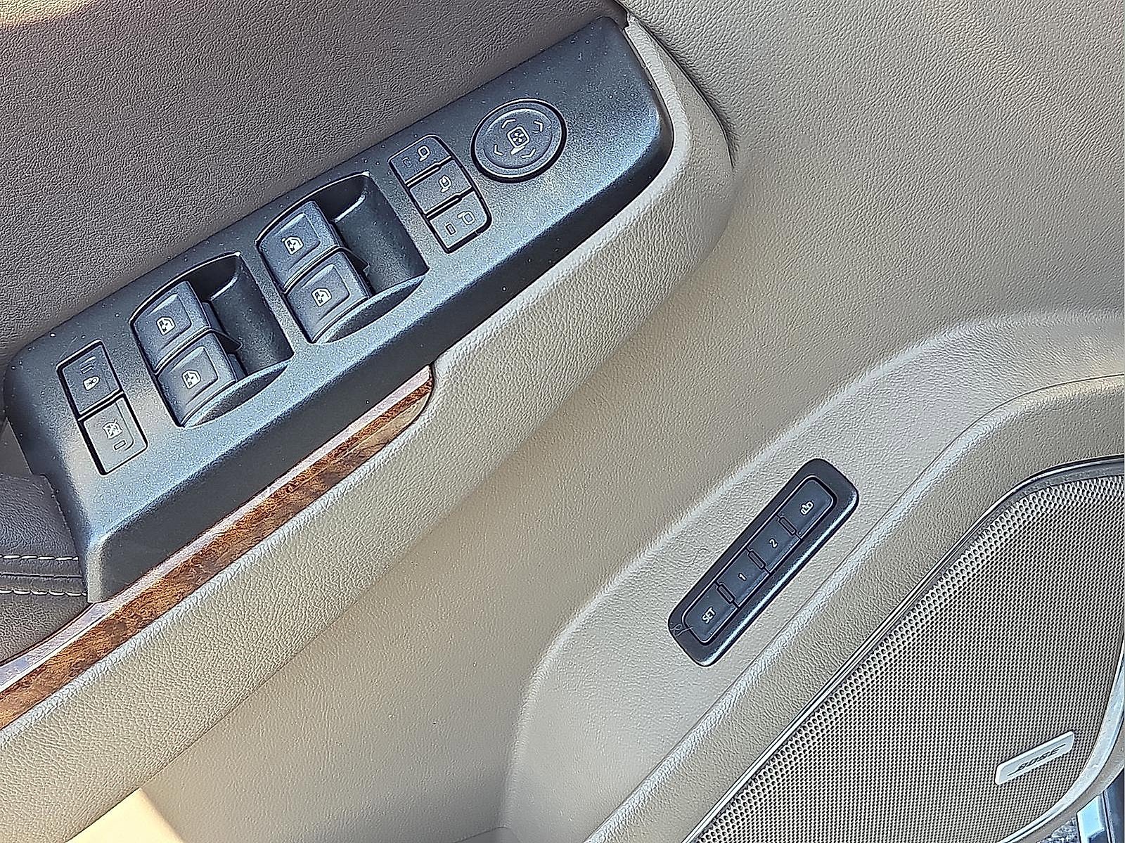 Used 2019 Chevrolet Tahoe Premier image 15