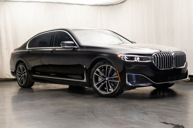 Used 2020 BMW 750i xDrive AWD/4WD image 2