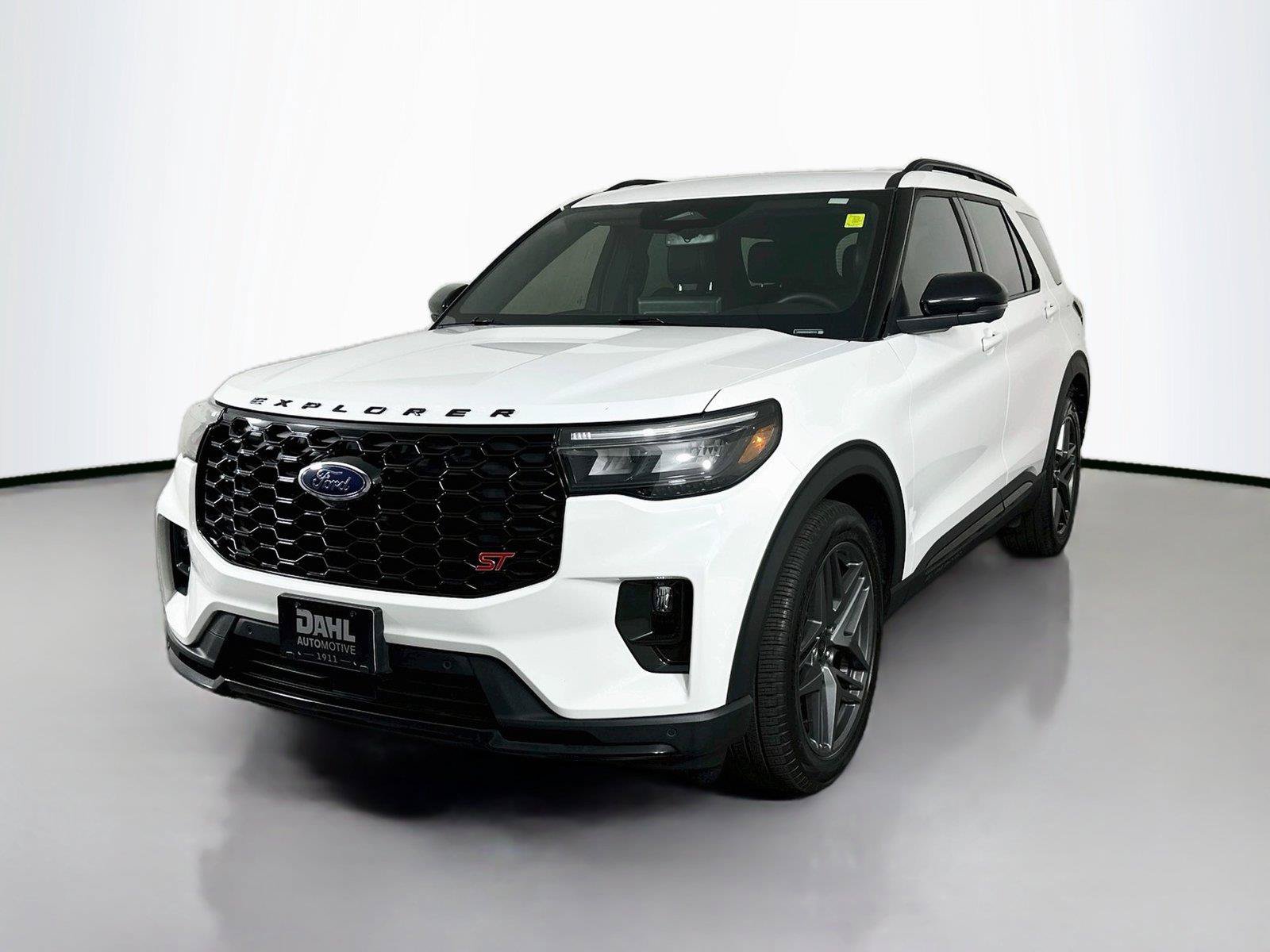 Used 2025 Ford Explorer ST AWD/4WD image 4
