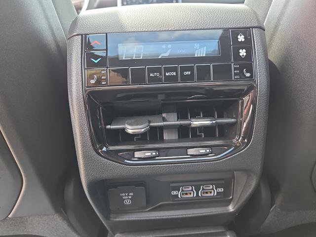 New 2025 Jeep Grand Cherokee L Limited w/ Luxury Tech Group II image 38