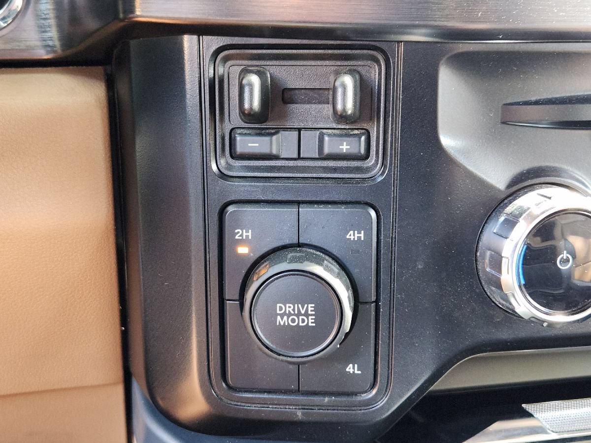 Used 2025 Ford F350 Lariat w/ Lariat Ultimate Package AWD/4WD image 39