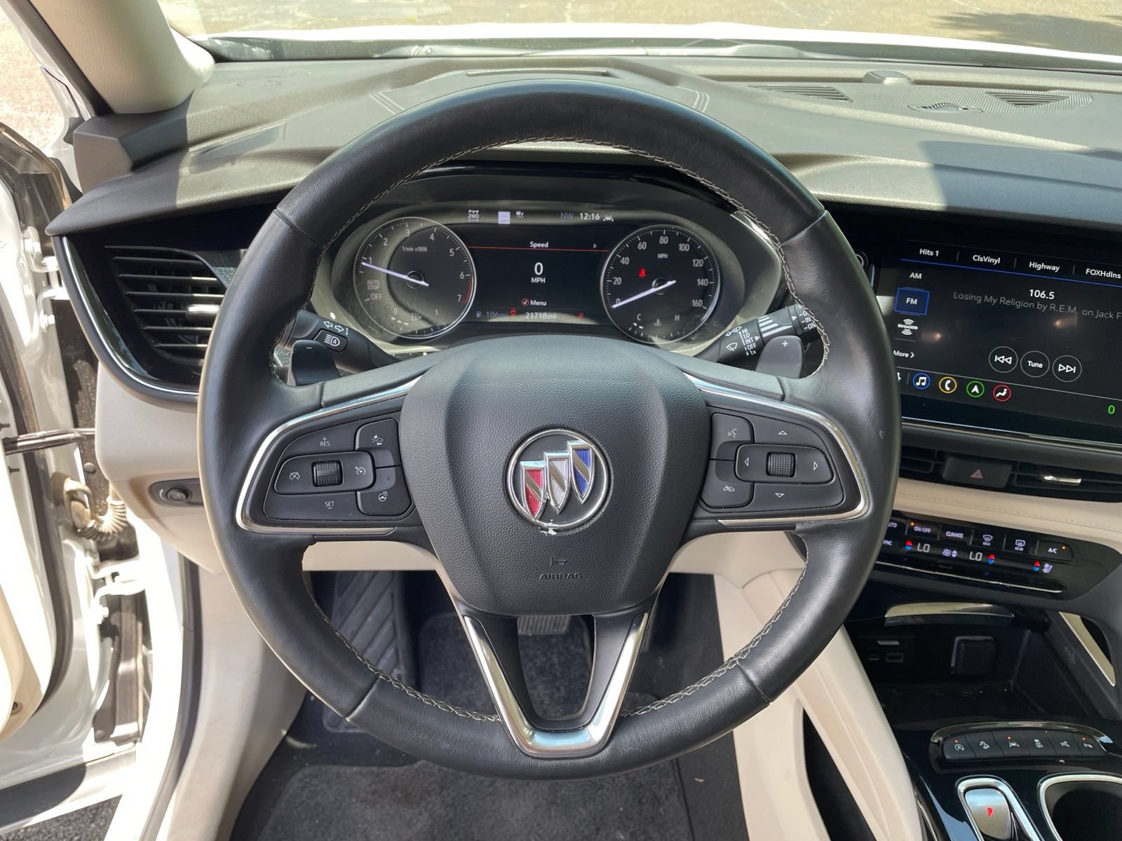 Used 2023 Buick Envision Avenir AWD/4WD image 18