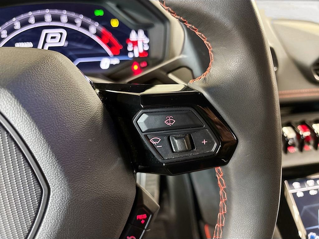 Used 2024 Lamborghini Huracan Tecnica image 18