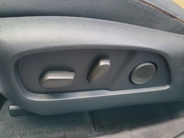 Used 2025 Chevrolet Equinox ACTIV w/ Safety and Technology Package FWD image 12