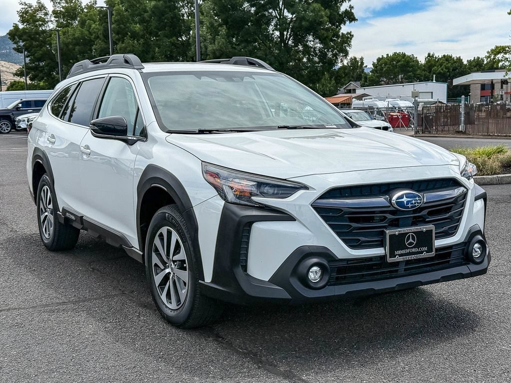 Used 2024 Subaru Outback Premium AWD/4WD image 5