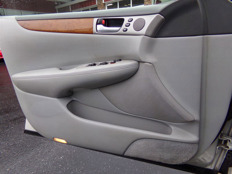 Used 2005 Lexus ES 330 Sedan image 66