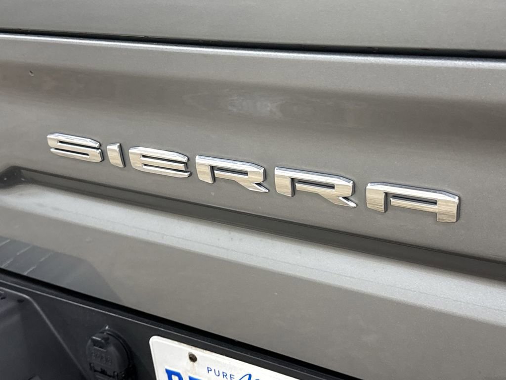 Used 2025 GMC Sierra 1500 SLT image 25