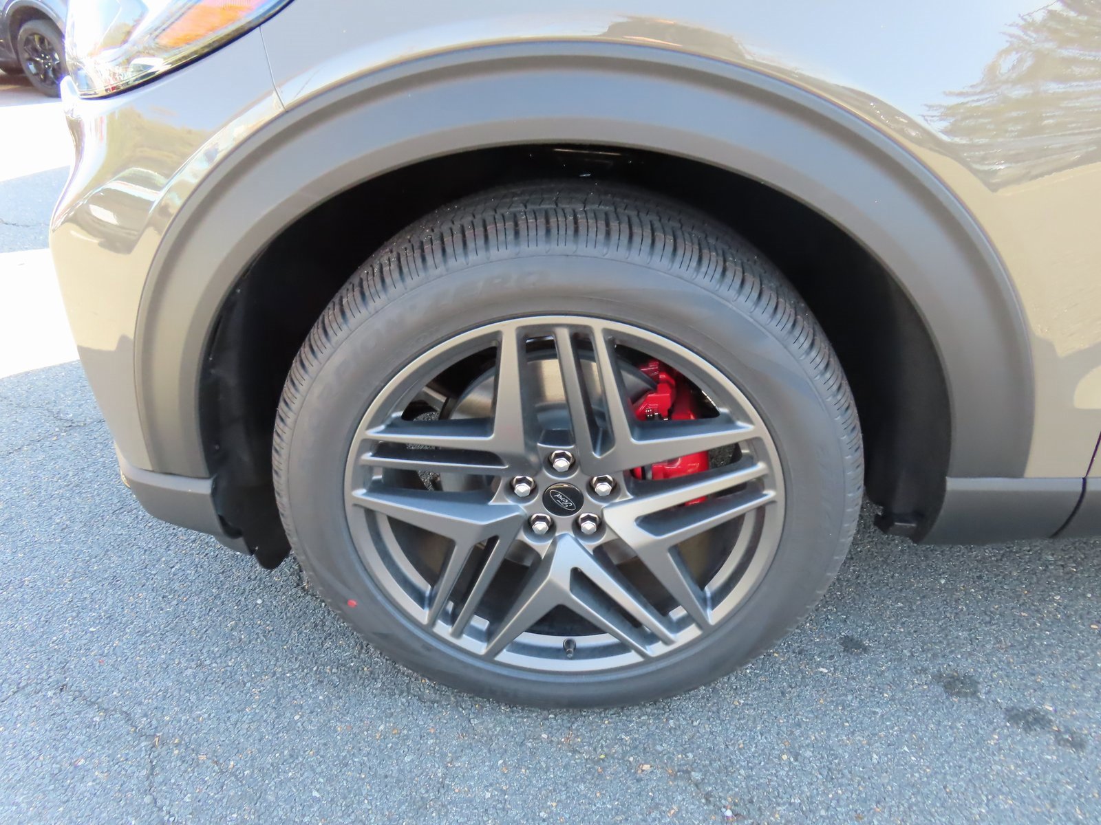 New 2026 Ford Explorer ST w/ Sun And Sound Package image 7