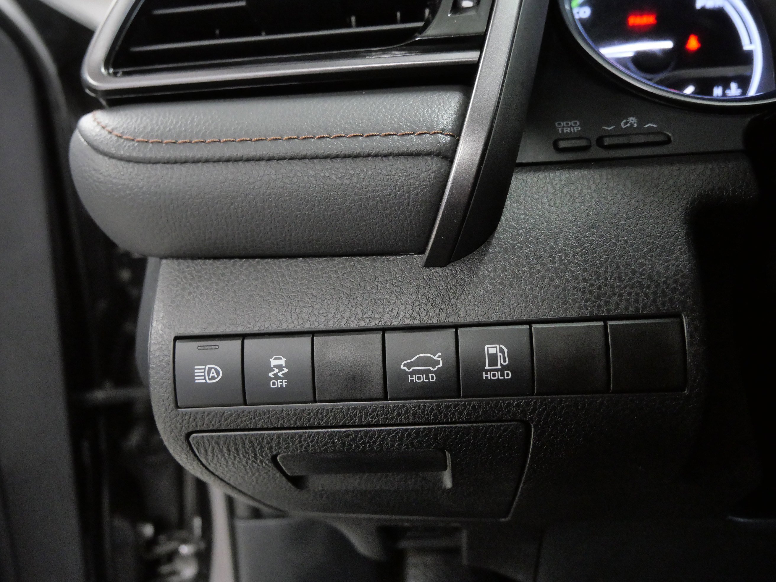 Certified 2020 Toyota Camry XLE image 27