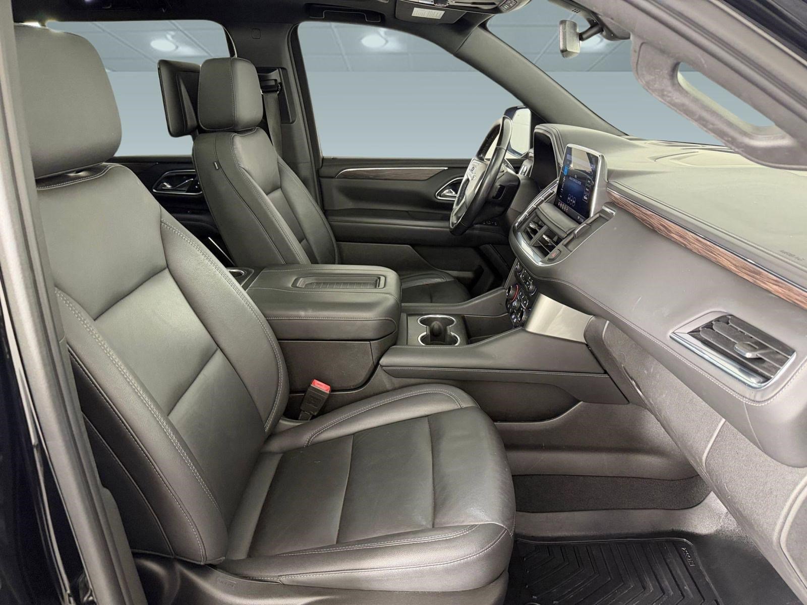 Used 2021 Chevrolet Tahoe Z71 w/ Z71 Off-Road Package AWD/4WD image 21