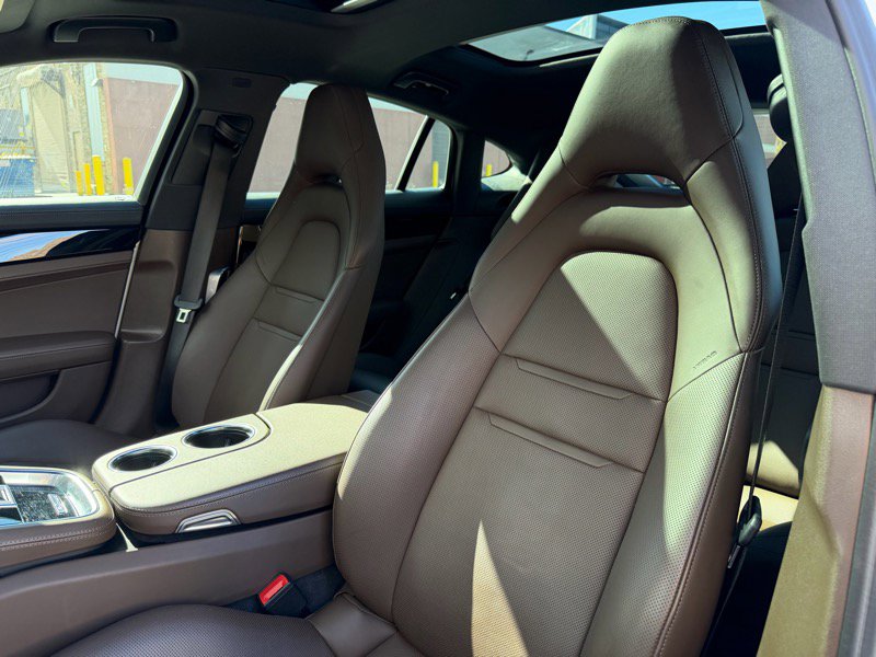 Used 2021 Porsche Panamera 4 w/ Premium Package image 19