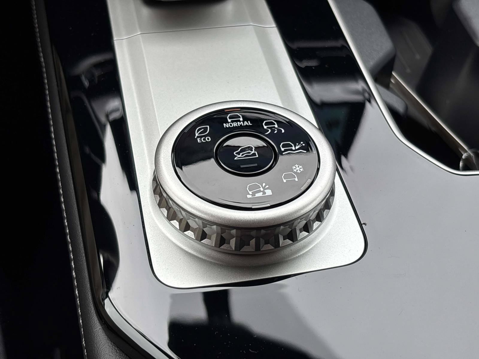 New 2026 Mitsubishi Outlander SE AWD/4WD image 13