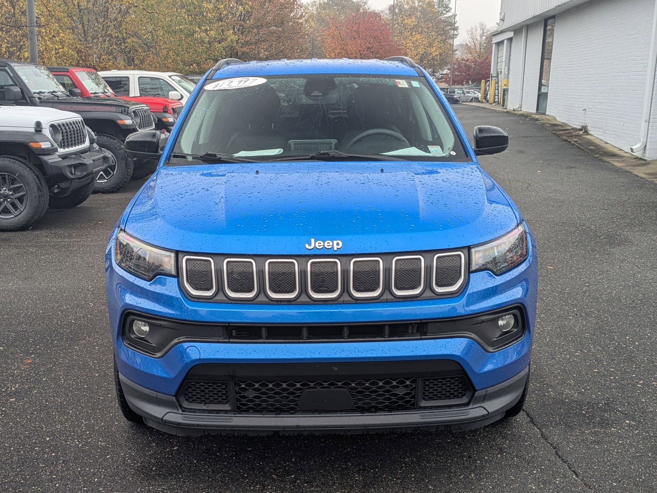 Used 2022 Jeep Compass Latitude image 2