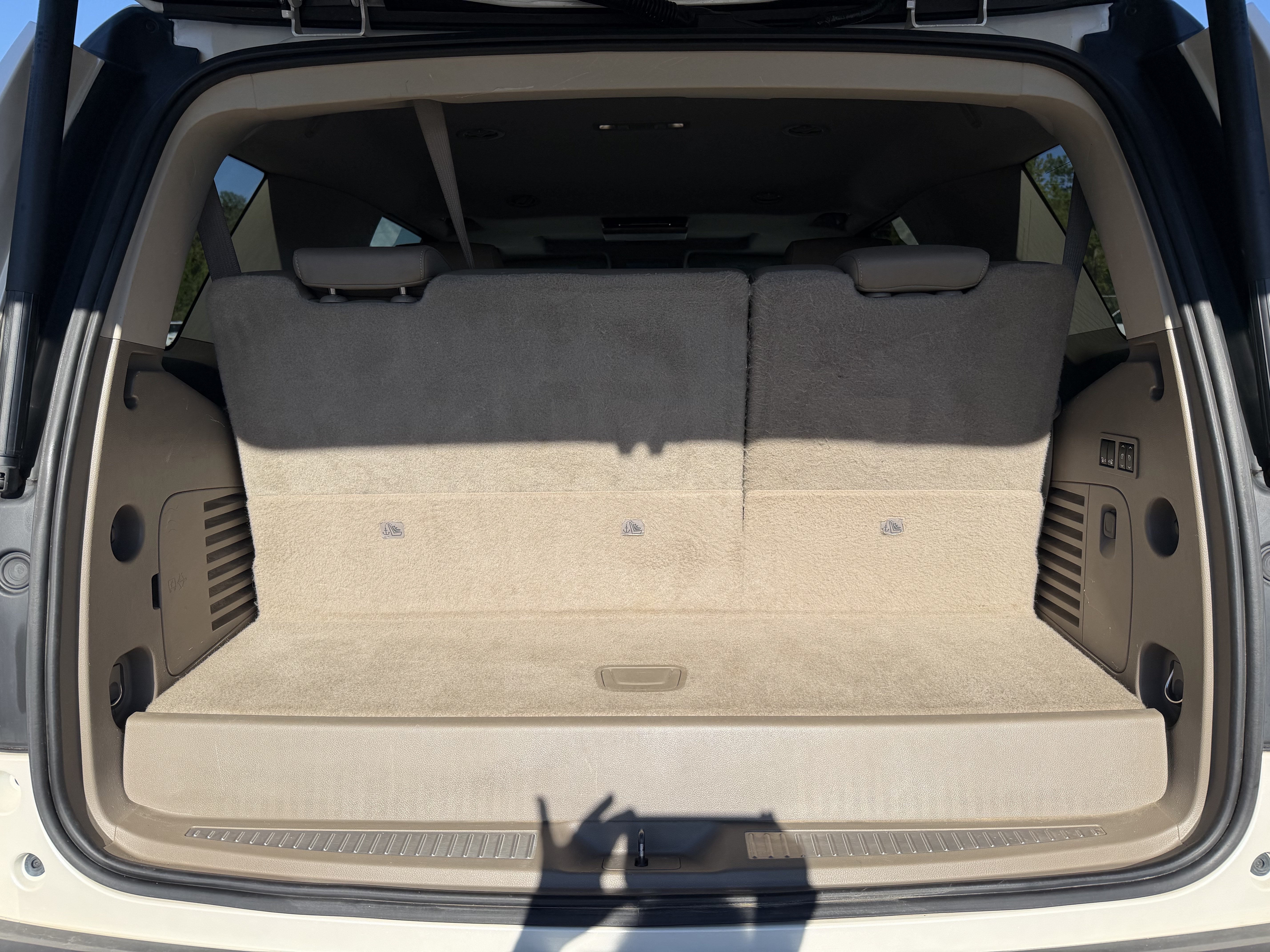 Used 2015 Chevrolet Tahoe LTZ RWD image 10