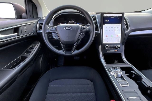 Used 2022 Ford Edge SE image 8
