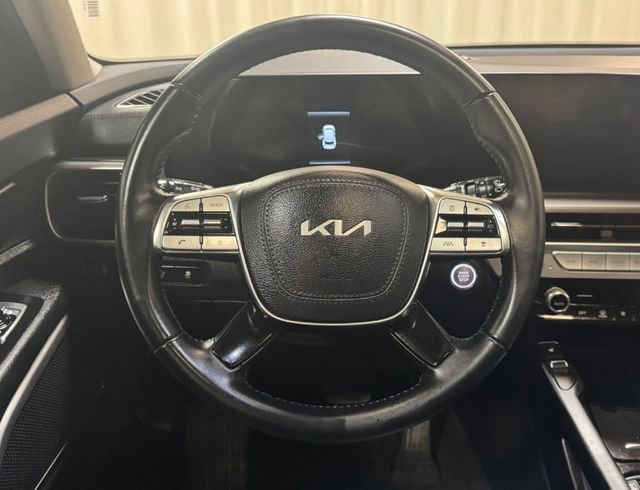 Used 2025 Kia Telluride S image 17