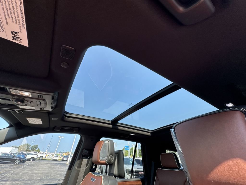 Certified 2023 GMC Yukon Denali Ultimate image 19