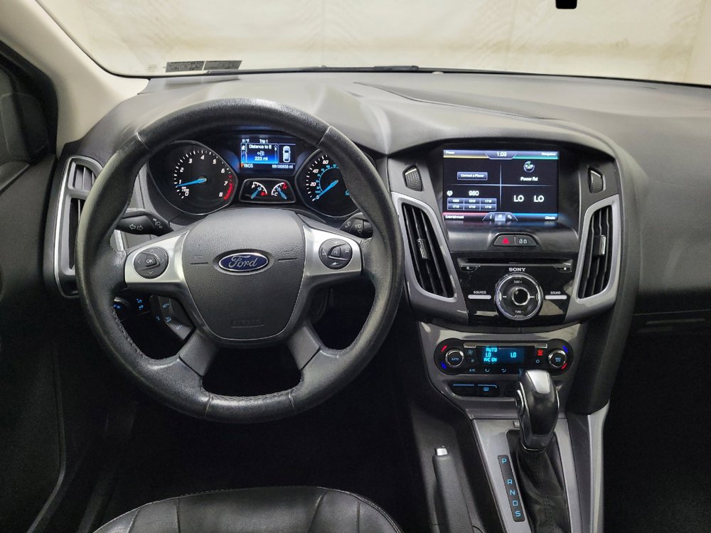 Used 2014 Ford Focus Titanium FWD image 22