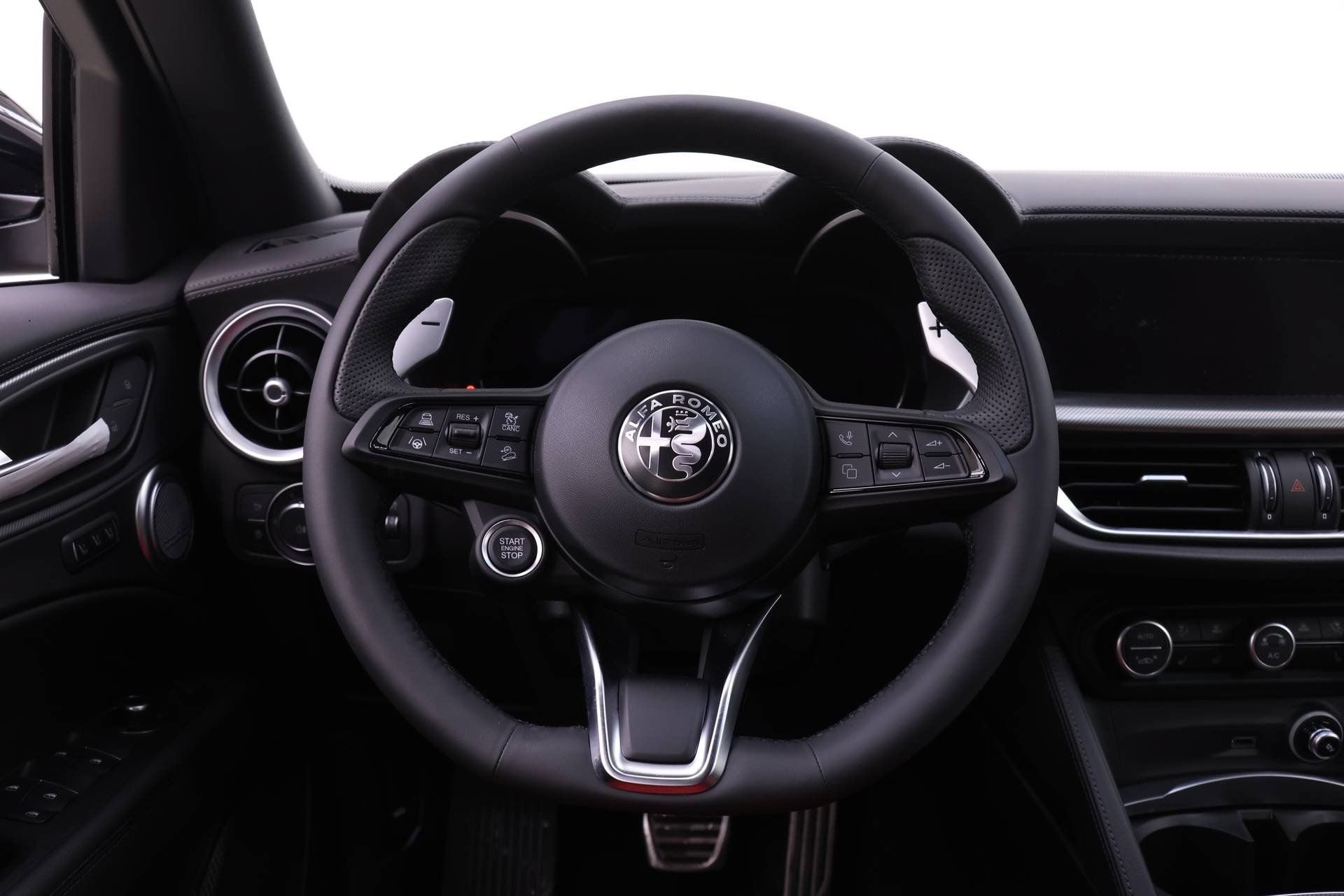 New 2026 Alfa Romeo Stelvio Sprint AWD/4WD image 14