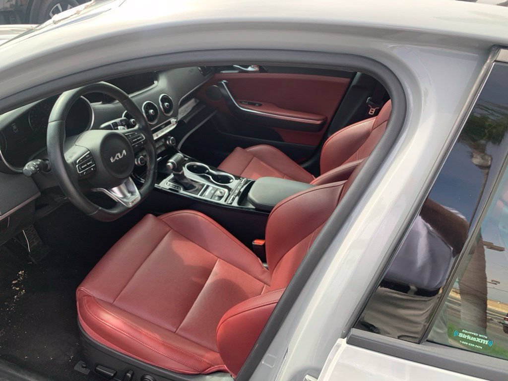 Certified 2023 Kia Stinger GT-Line RWD image 10