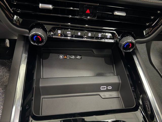 New 2026 Chevrolet Suburban High Country image 22