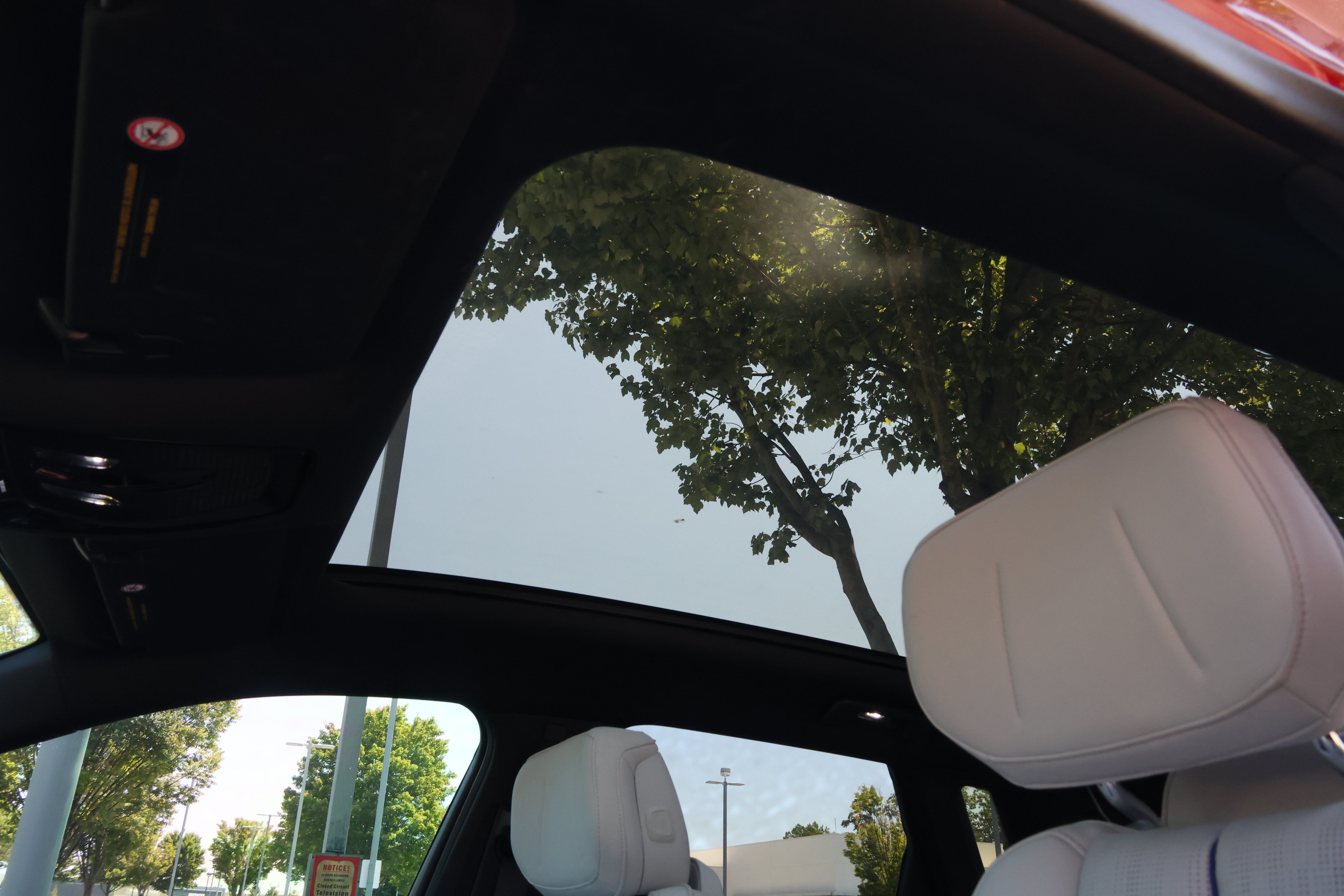 Used 2024 Cadillac Lyriq Luxury RWD image 31