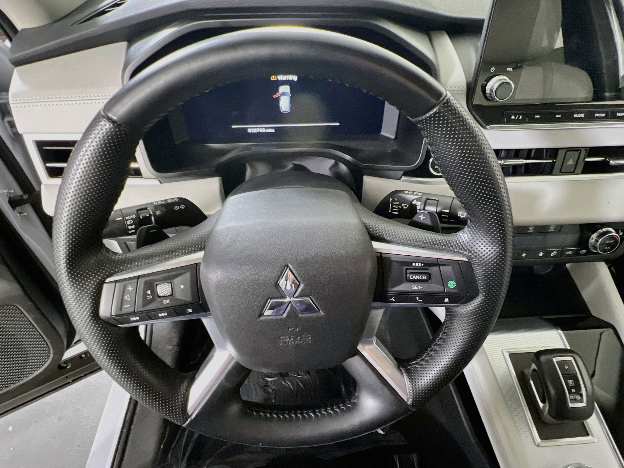 Used 2024 Mitsubishi Outlander SEL image 11