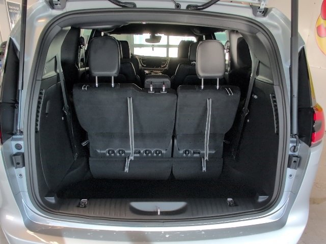 New 2026 Chrysler Pacifica Select image 31