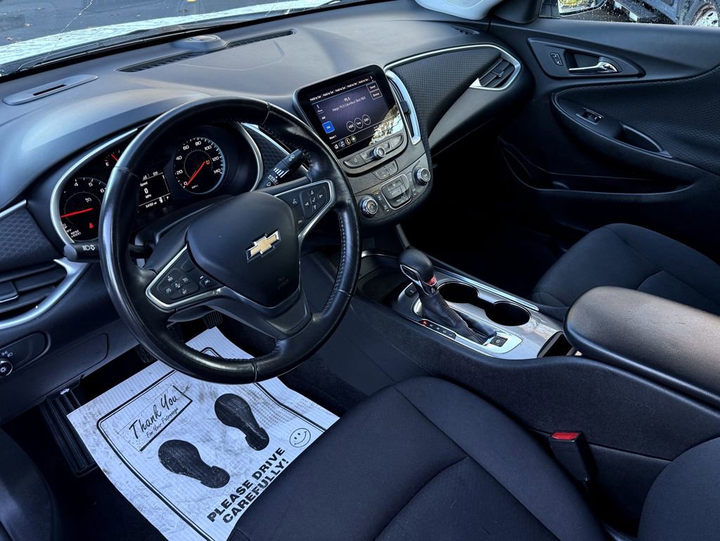 Used 2022 Chevrolet Malibu RS image 15