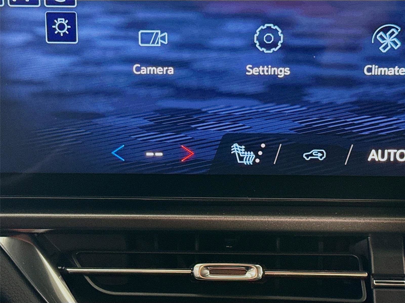 New 2026 Chevrolet Equinox EV LT w/ Comfort Package image 15