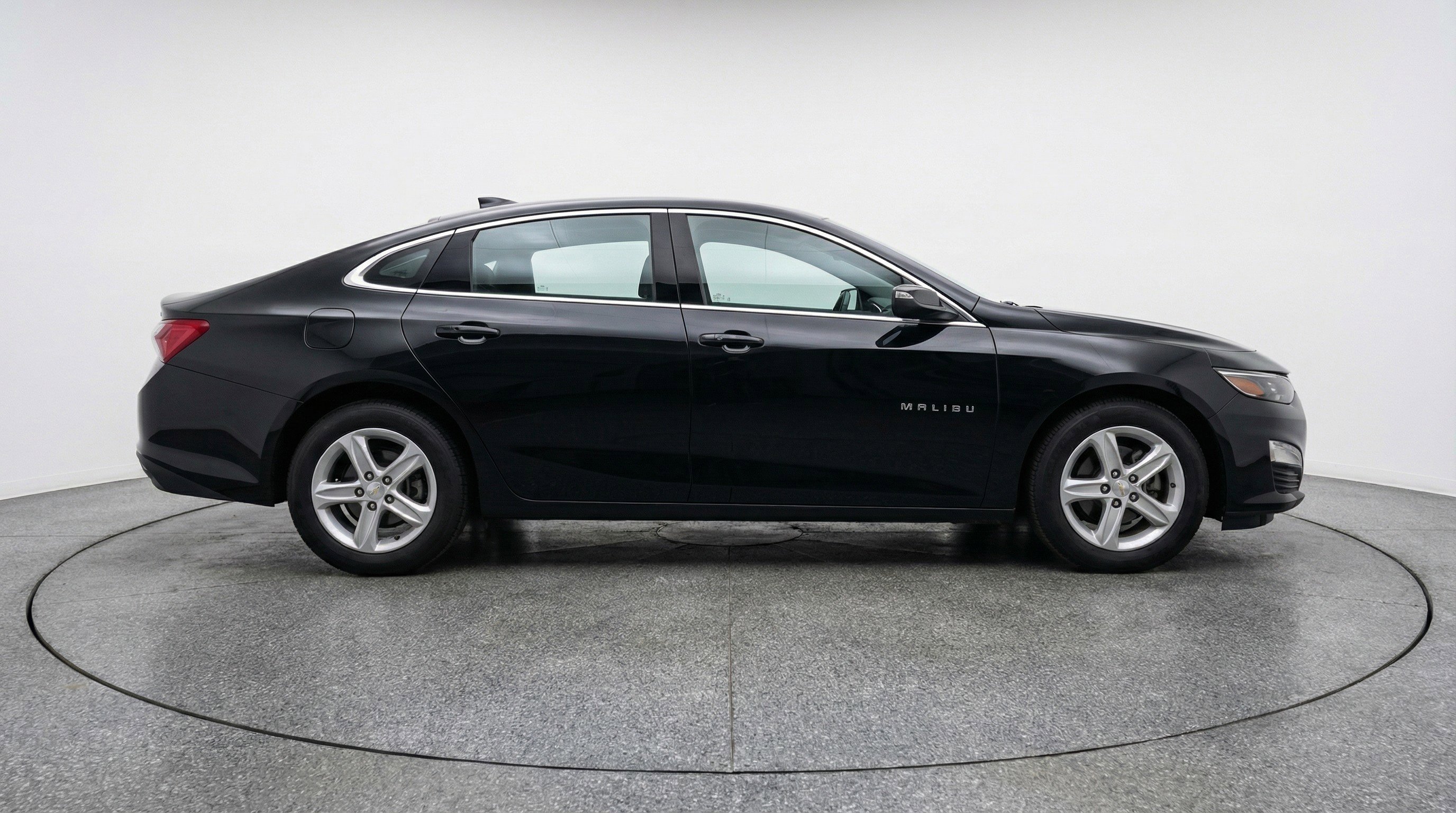 Used 2024 Chevrolet Malibu LT image 11