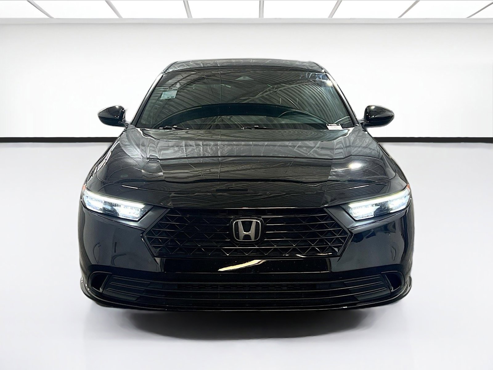 Used 2024 Honda Accord Sport image 2