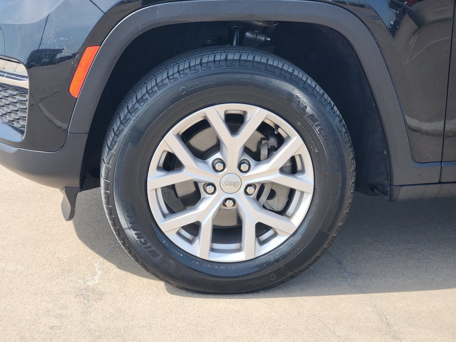 Used 2022 Jeep Grand Cherokee Limited RWD image 11