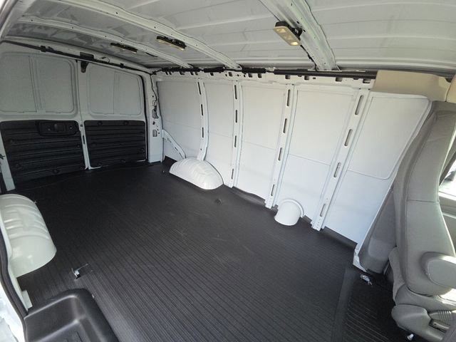 New 2026 GMC Savana 2500 Work Van w/ Driver Convenience Package image 22